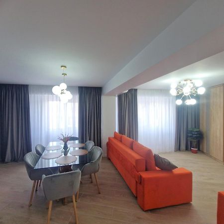 Ultracentral Luxury Apartament Curtea de Argeş Exterior foto